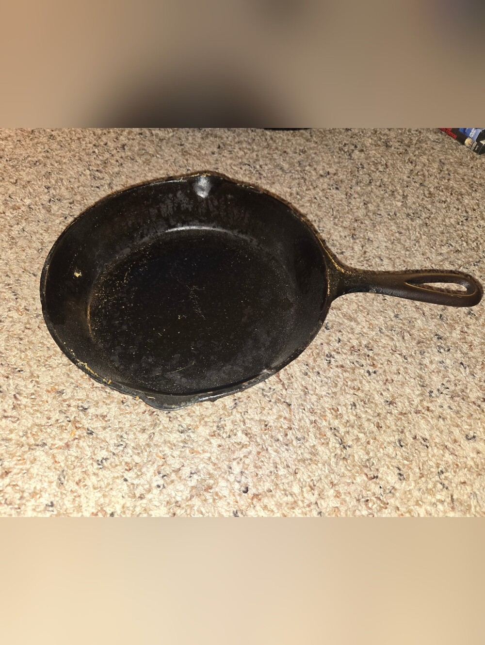 Lodge 3-Notch Cast Iron Skillet #5, 8" Vintage